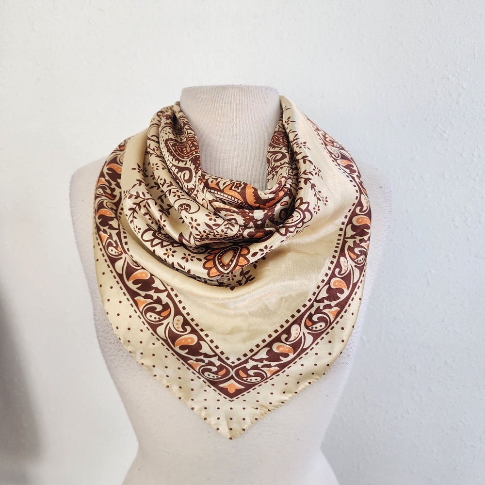 NWT Paisley Print Orange & Rust Satin Silky Feel Western Wild Rag 35 x 35